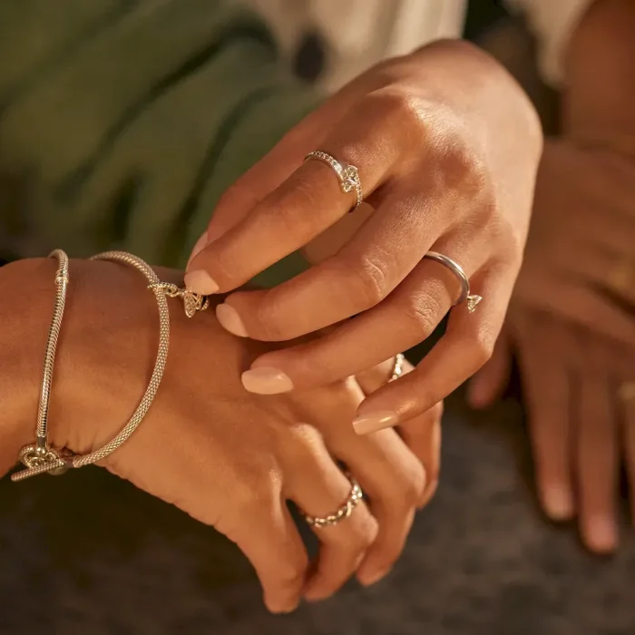 Two Sparkling Hearts Ring - Image 5