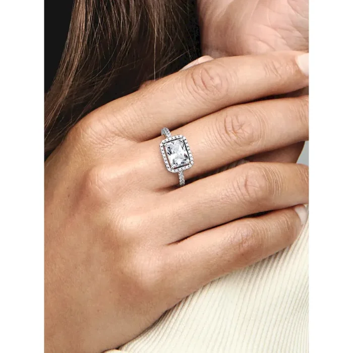 Sparkling Halo Ring Set - Image 4