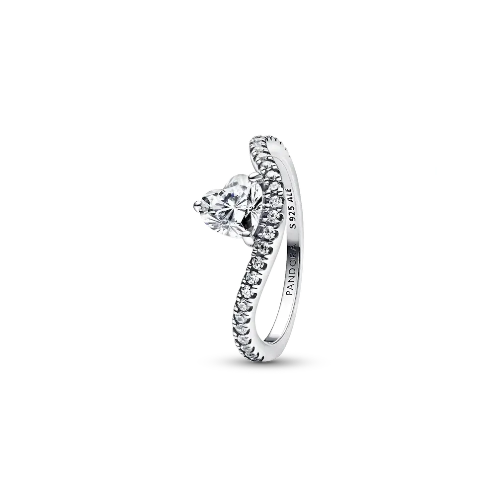 Wavy Pavé Heart Ring