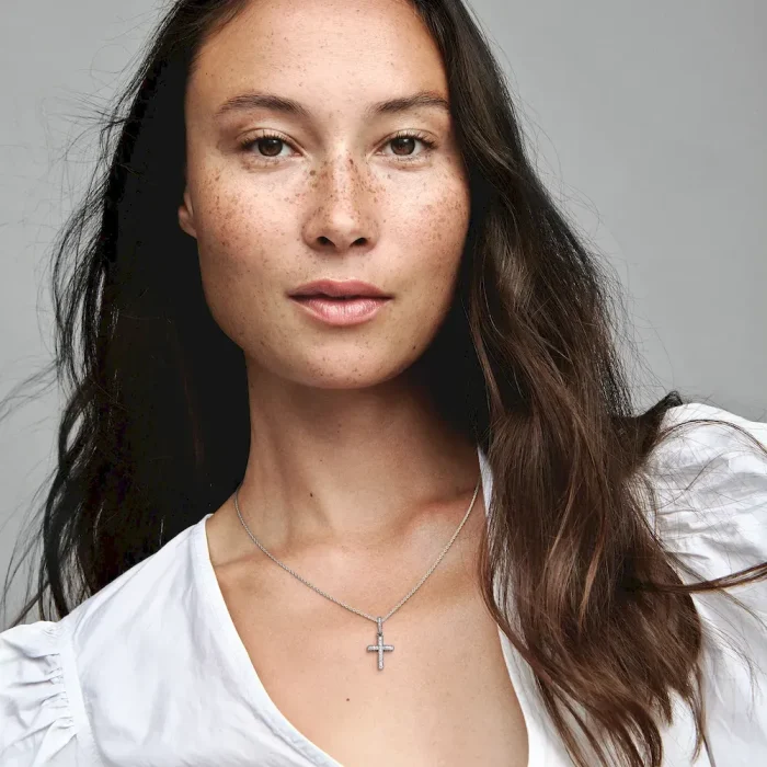 Sparkling Cross Pendant - Image 3