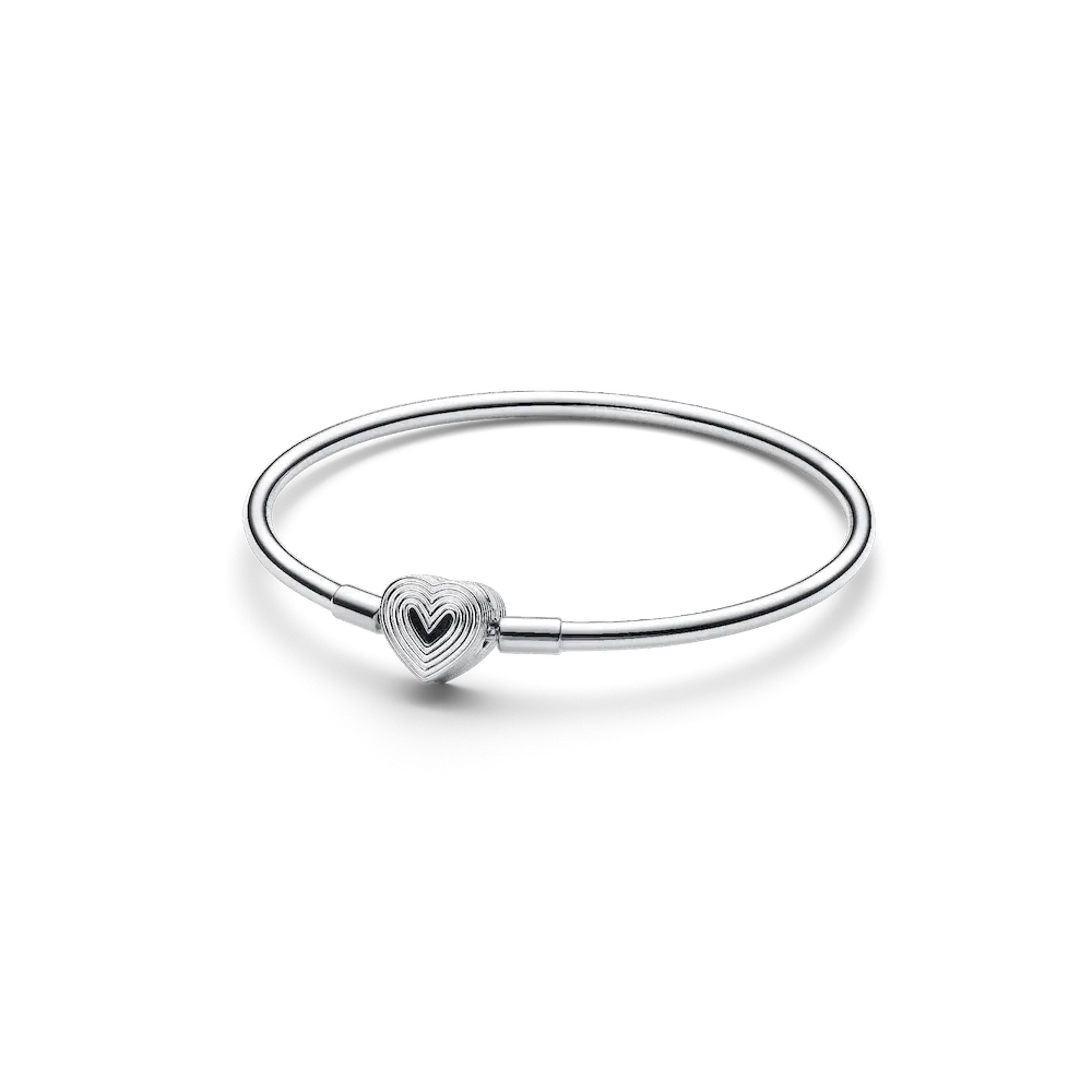 Radiating Heart Clasp Bangle