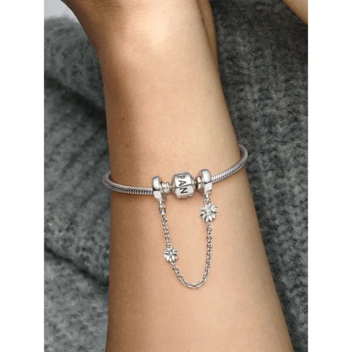 Daisy Flower Safety Chain Charm - Image 2