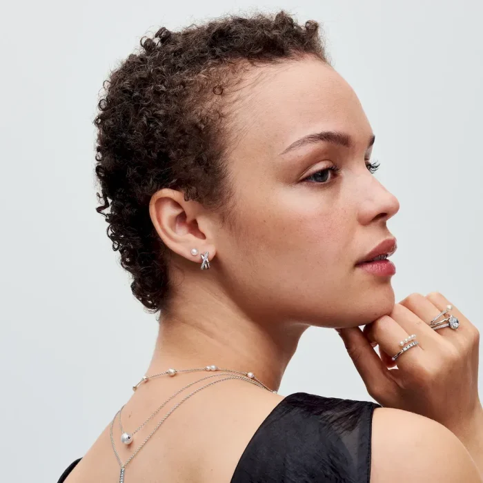 Crossover Pavé Hoop Earrings - Image 4