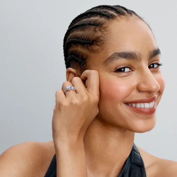 Sparkling Halo Hearts Ring - Image 3