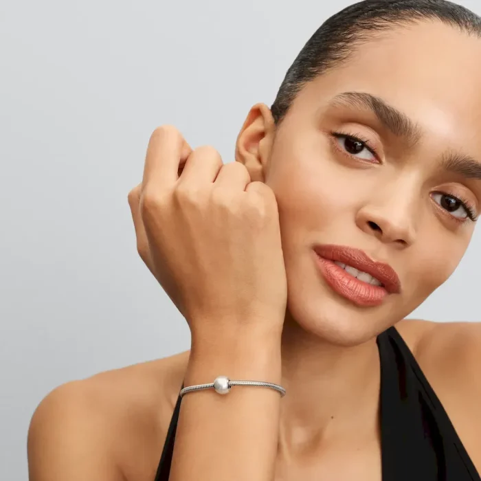 White Charm - Image 3