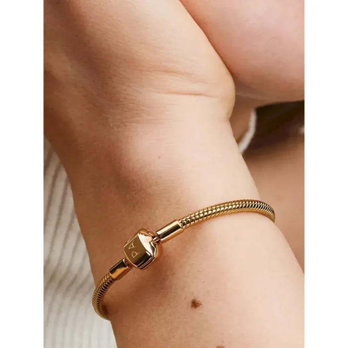 BE LOVE Engravable Heart Bracelet Set - Image 6