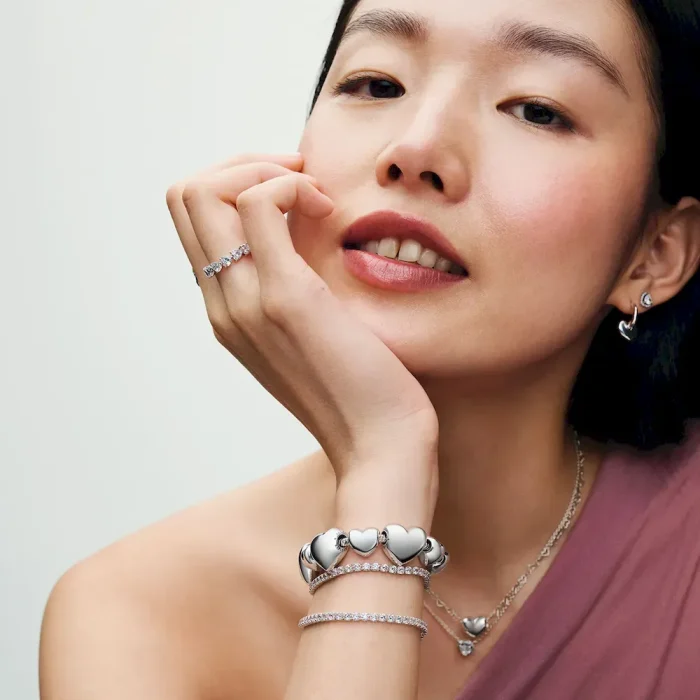 Band of Clear Hearts Ring - Image 5