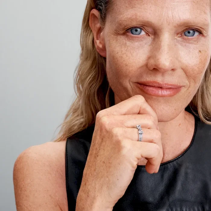 Sparkling Bow Double Ring Set - Image 10