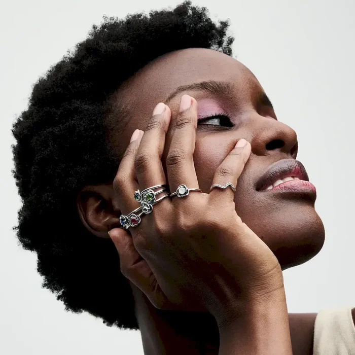 August Birthstone Eternity Circle Ring - Image 5